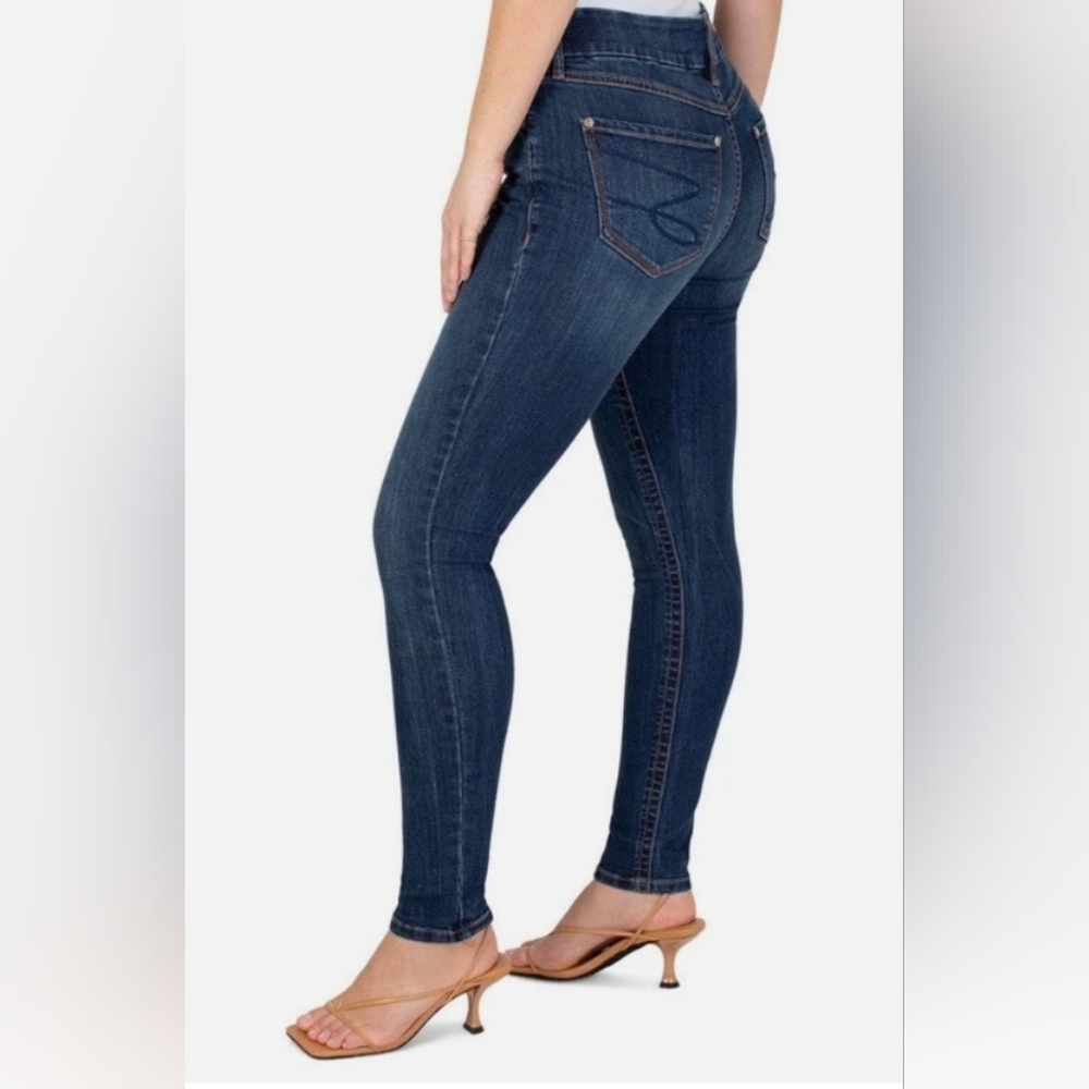 Seven7 Women's Skinny Jeans in Deep Blue